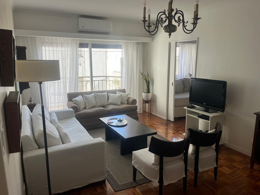 Четырёхкомнатная квартира в Реколете Буэнос-Айрес - изображение 1